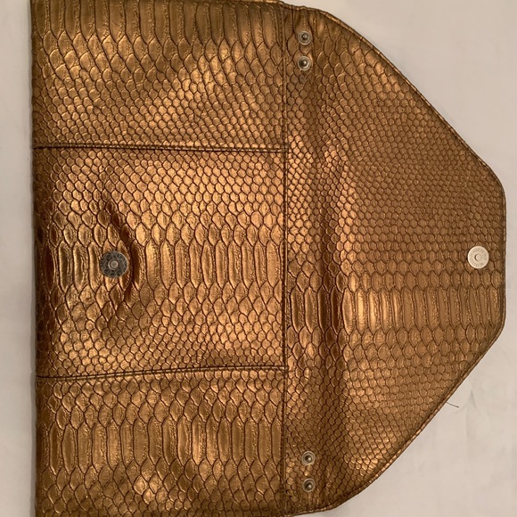 Bronze clutch - Picture 1 of 3